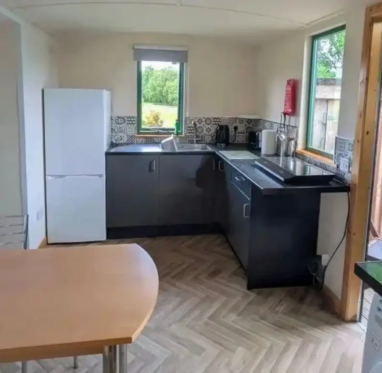 Brambles shepherds hut kitchen