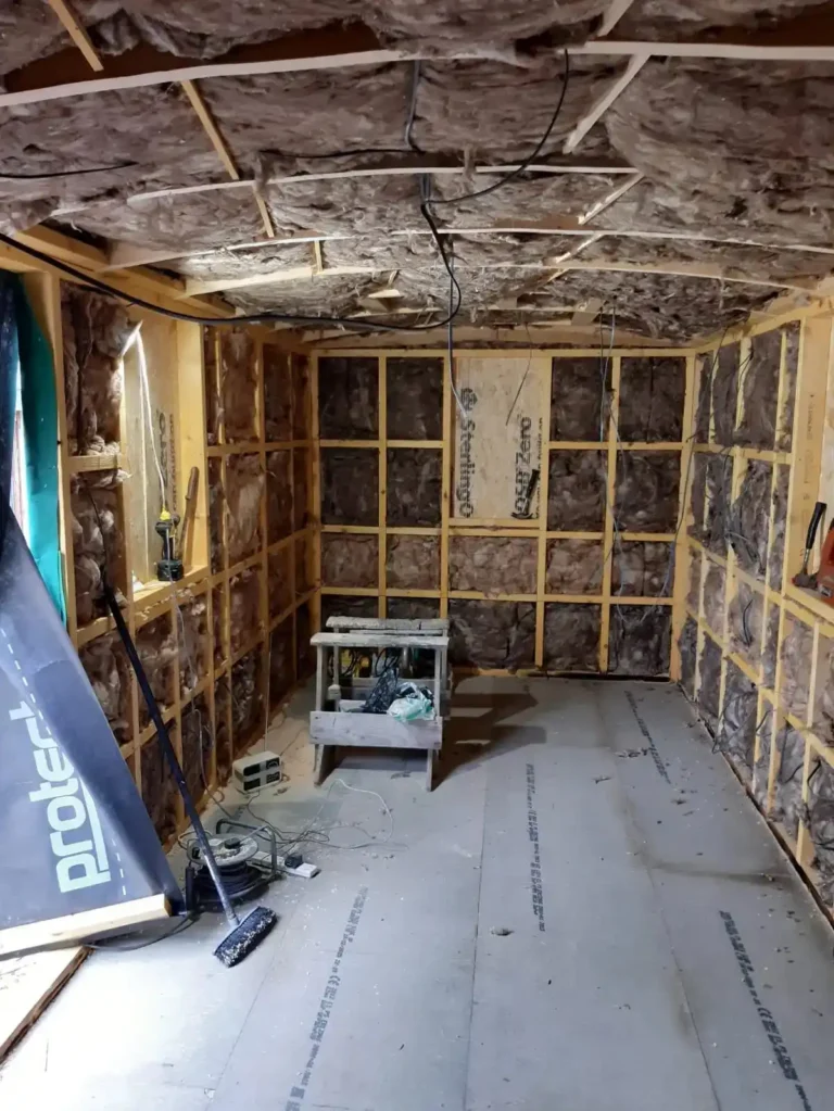Shepherds hut full glass wool insulation