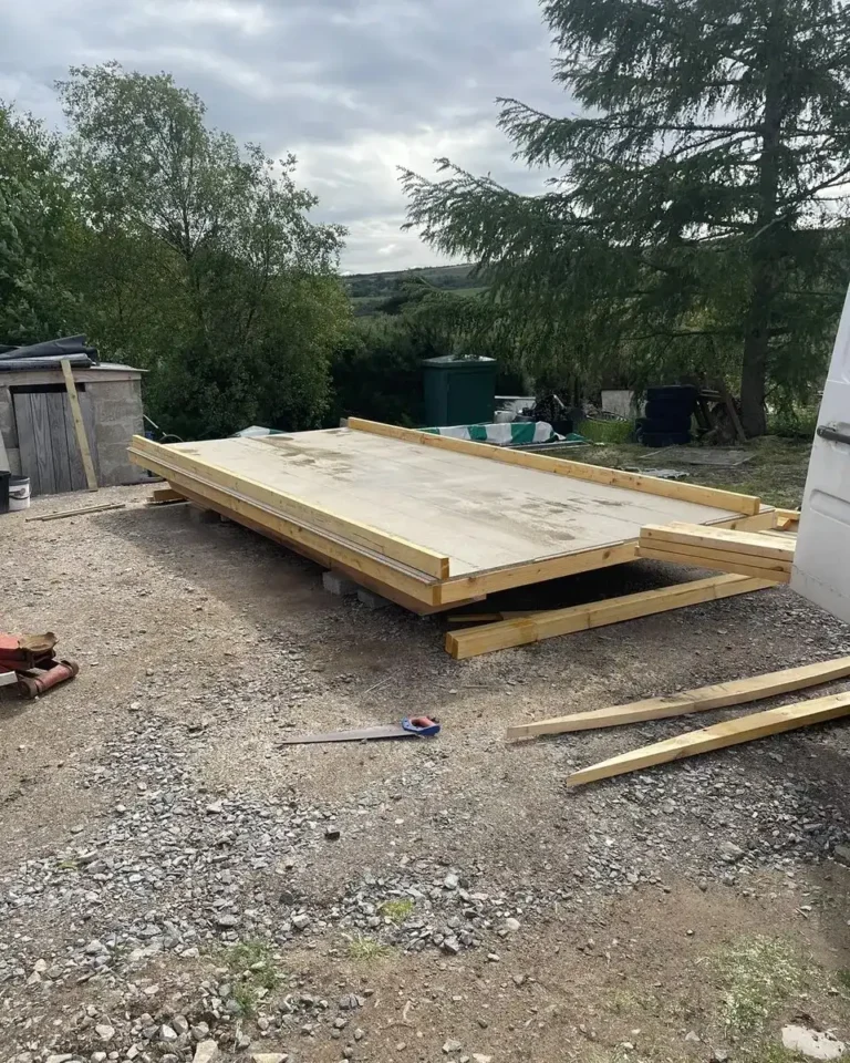 Shepherds hut subfloor timber platform